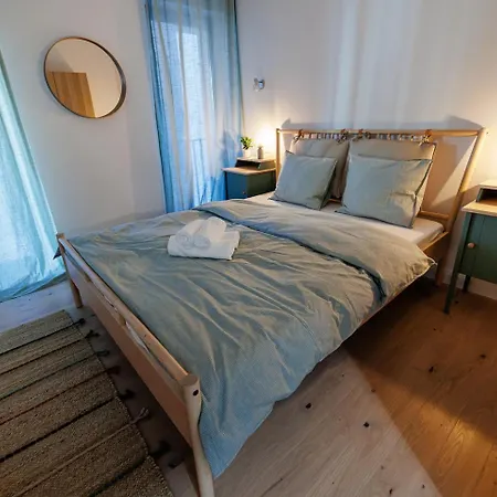 The Corner Luxe * Boekarest