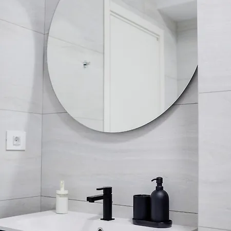The Corner Luxe *