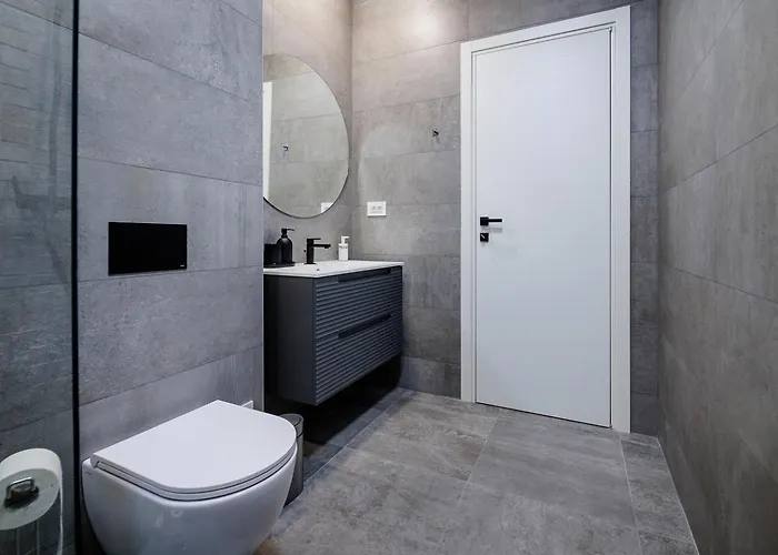 The Corner Luxe Apartment